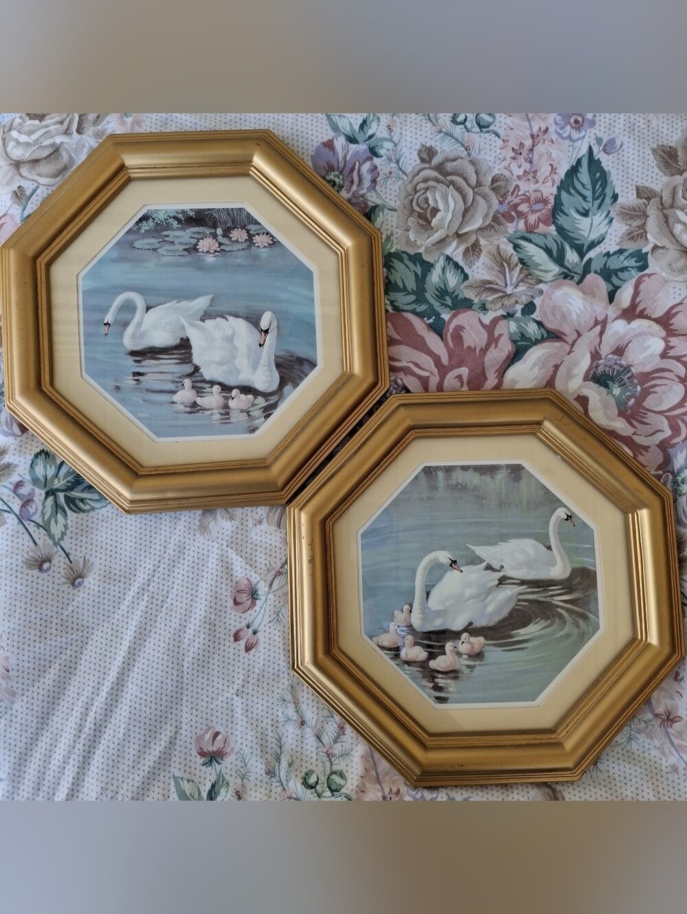 Pair Of Vintage Homco Home Interiors Swan Family Gold Octagon Frame Wall Decor